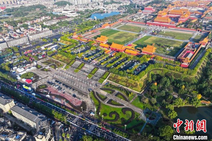 2024横店马拉松鸣枪开跑：在电影历史长卷中极速