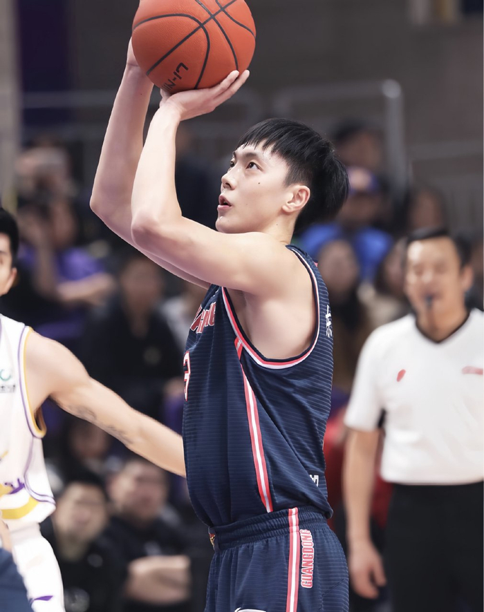 广东vs广厦裁判争议引热议，CBA报告制度遭质疑