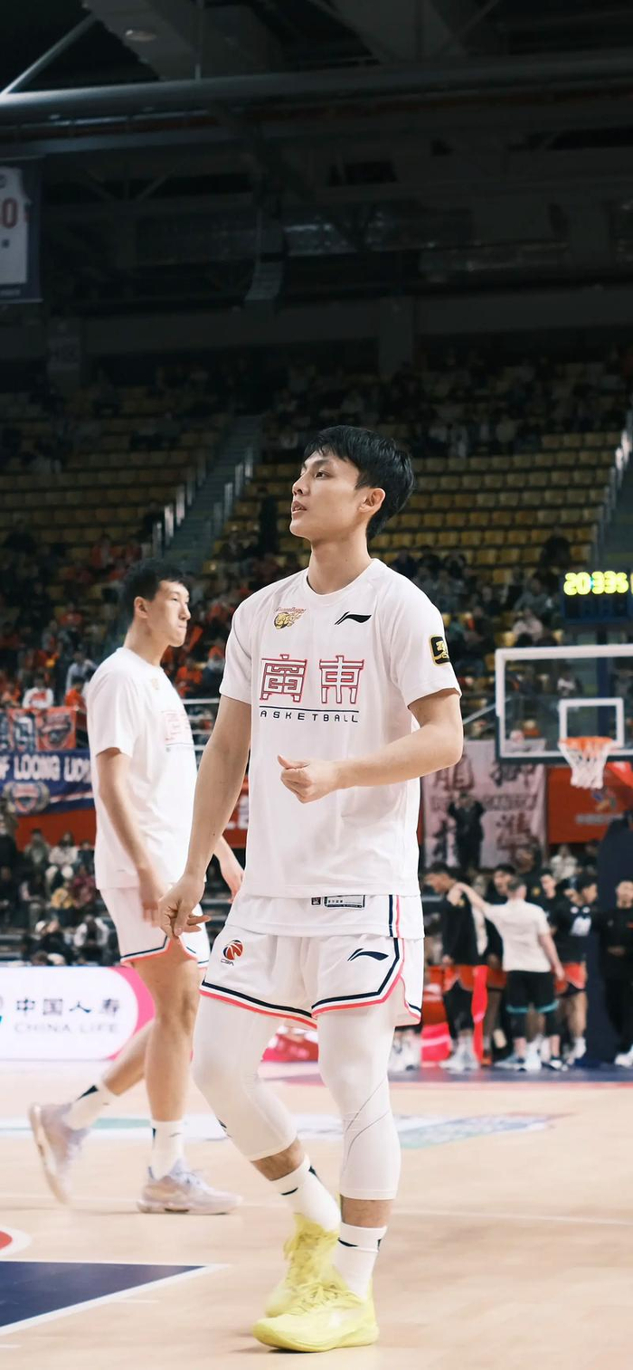 广东vs广厦裁判争议引热议，CBA报告制度遭质疑