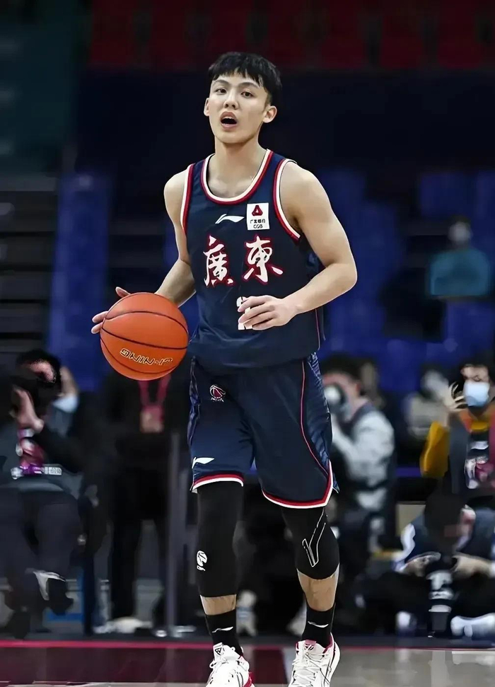 广东vs广厦裁判争议引热议，CBA报告制度遭质疑