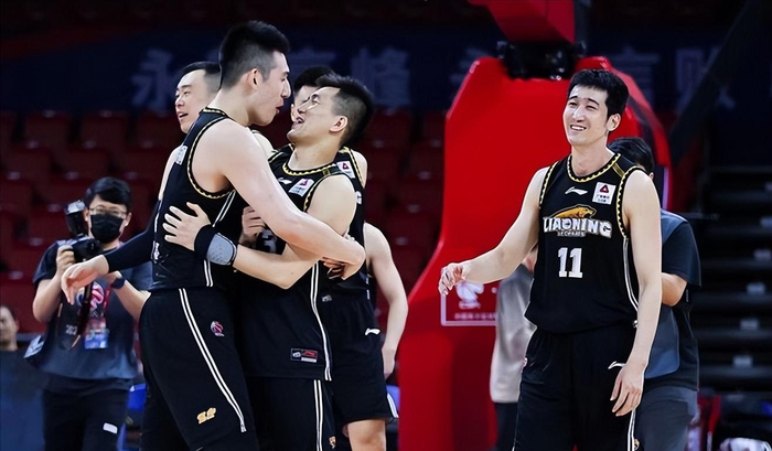 广东vs广厦裁判争议引热议，CBA报告制度遭质疑