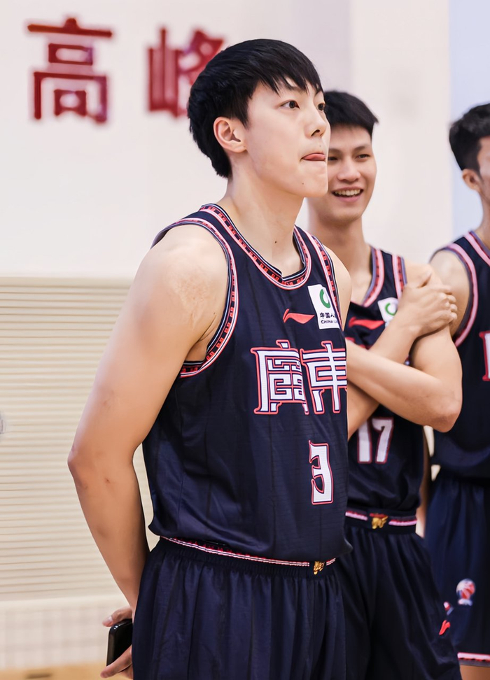 广东vs广厦裁判争议引热议，CBA报告制度遭质疑