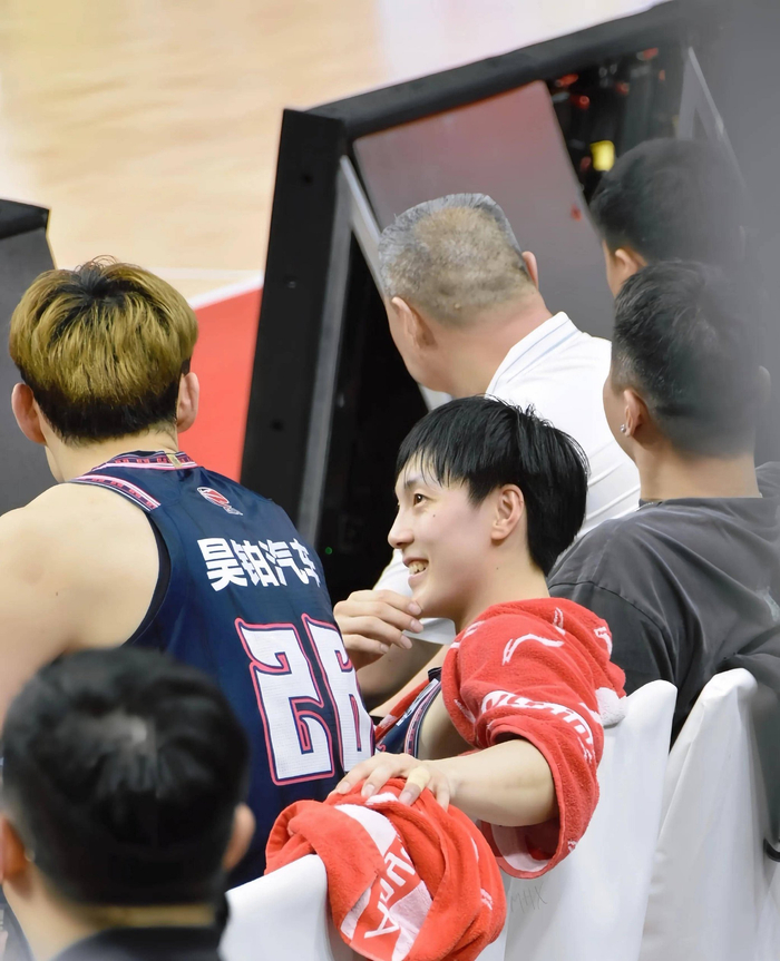 广东vs广厦裁判争议引热议，CBA报告制度遭质疑