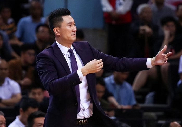 广东vs广厦裁判争议引热议，CBA报告制度遭质疑