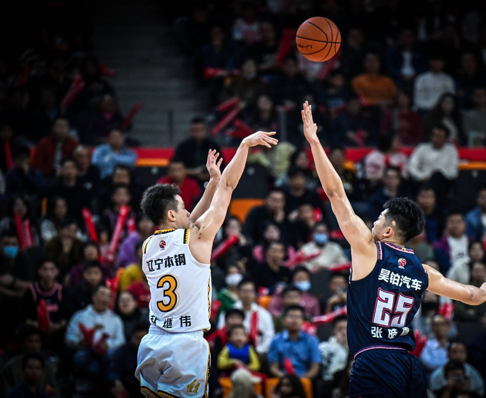 广东vs广厦裁判争议引热议，CBA报告制度遭质疑