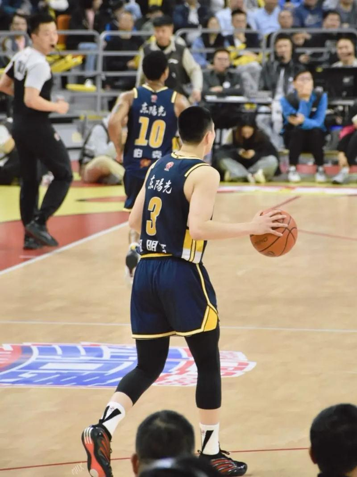 广东vs广厦裁判争议引热议，CBA报告制度遭质疑