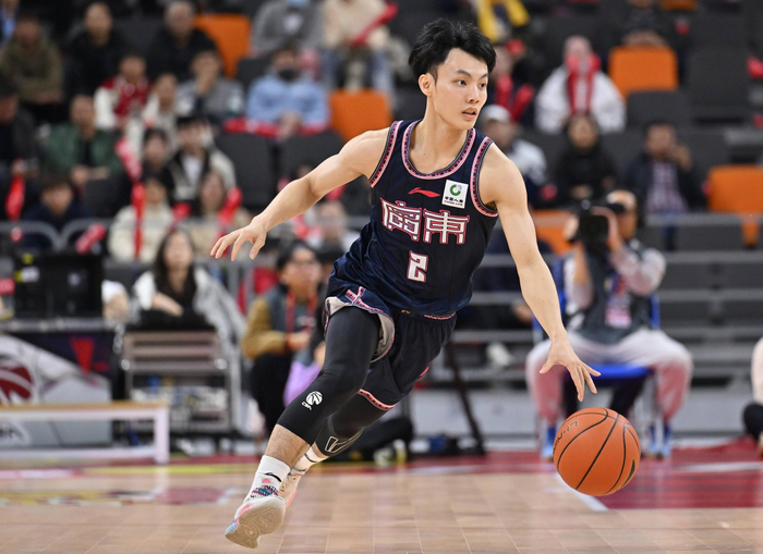 广东vs广厦裁判争议引热议，CBA报告制度遭质疑