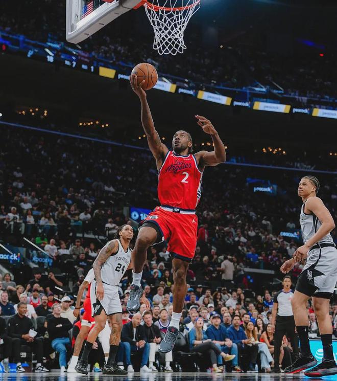 马刺11连胜创历史纪录 快船陷困境难逃附加赛命